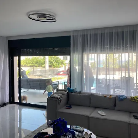 Luka Villa Polychrono