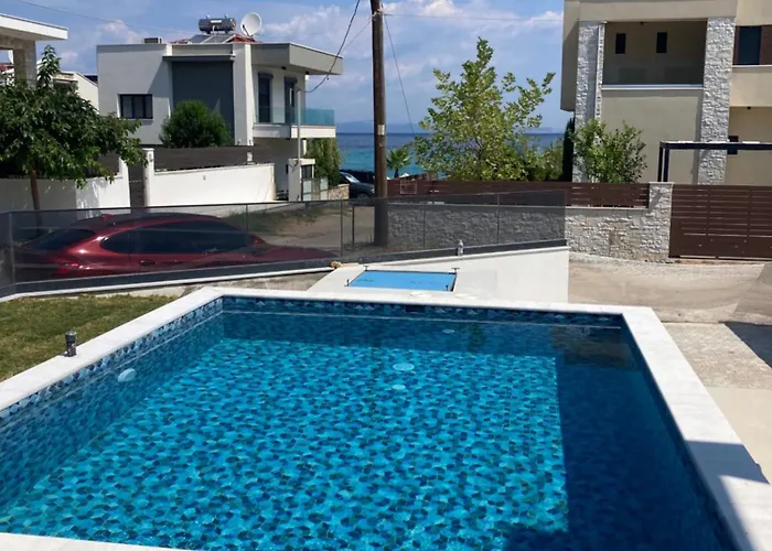 Vila Luka Polychrono