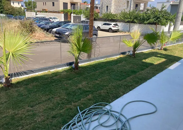 Vila Luka Polychrono